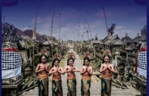 Pesona Tari Pendet Sambut Kepala Delegasi KTT G20 di Bali