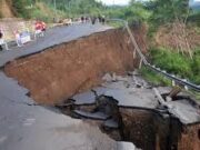 Akses Jalan Cipanas Puncak Terputus Longsor Pasca Gempa 5,6 Sr