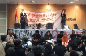 Ratusan Mahasiswa BEM Unpak Duduki Gedung DPRD Kota Bogor, Audensi Hanya di Temui dua Wakil Rakyat Wanita dari Praksi PKS
