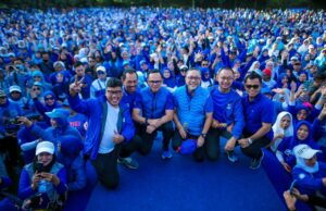 Ribuan Warga Senam Sehat Birukan Lapangan Sempur, Tetap Jaga Kebersihan