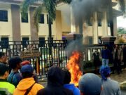 Tolak Ekseskusi Lahan Tanah, Puluhan Masa Aksi Gerudug Gedung PA Bogor