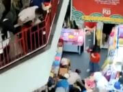 Aksi Nekad Anak Remaja Terjun dari Lantai 3 BTM Mall, Ini Pemicunya