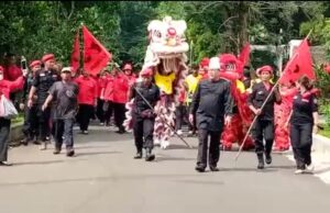 PDIP Kota Bogor Daftarkan Bacaleg Terbaiknya di KPU Kota Bogor dengan Diiringi Barongsai dan Hadrah