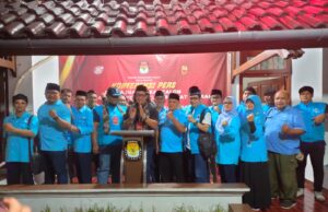 Di Detik Terakhir Pendaftaran Bacaleg, Akhirnya Partai Gelora Indonesia Kota Bogor Bisa Memboyong Calon Pengantinnya di Kantor KPU