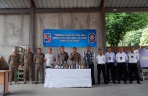 Satpol PP Kota Bogor Musnahkan 1.845 Botol Miras