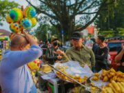 Kumpul Bersama Warga di Alun-alun Kota Bogor, Bima Arya Cek Fasilitas