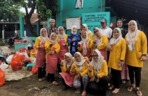 Bacaleg Dapil 6, Herny Mersalina Kunjungi Bank Sampah Berkah Sejahtera