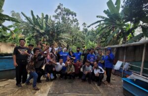 Teh Herny Bacaleg Partai Demokrat Dapil VI Lakukan Bincang Santai Sabtu Siang Bersama Kelompok Peternak Budidaya Ikan Pintu Air Jampang