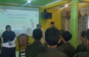 Sambut HUT RI Ke 78, Ponpes Daarul Huffazh Annajah Gandeng BNN Melaksanakan Pembinaan dan Sosialisasi Bahaya Narkoba untuk Santri