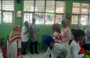 SMPN 11 Kota Bogor dan Donatur Berbagi Kebahagiaan dengan Puluhan Yatim