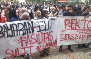 Ratusan Mahasiswa Minta Rektorat Usut Tuntas Kasus Predator Seksual di UIKA Bogor