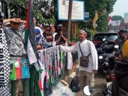 Aksi Solidaritas dan Peduli Palestina Tugu Kujang, Membawa Keberkahan Bagi Pedagang Pernak Pernik