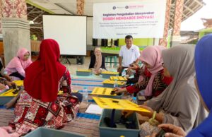 Dosen SV IPB IPB University Terapkan Inovasi Teknologi Urban Farming dan Digital Marketing Bersama Warga Desa Buduan Jawa Timur
