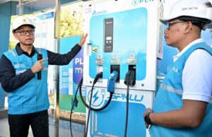 Gunakan Mobil Listrik, Dirut PLN Jajal SPKLU di Rest Area 628B Saradan, Pastikan Seluruh Sistem Layanan SPKLU Andal