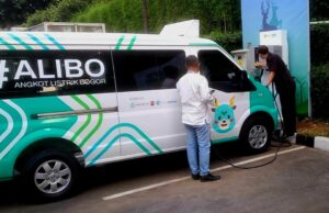 PLN Operasikan SPKLU Khusus Angkot Listrik di Kota Bogor