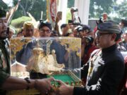 Mahkota Raja Pajajaran Binokasih dan Artefak Dipamerkan di Perpustakaan Kota Bogor