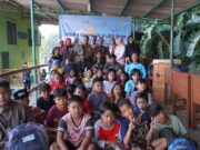 Jelang Hari Anak Nasional, Srikandi PLN Kolaborasi dengan YBM Berikan Bantuan Perlengkapan Sekolah
