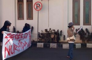 Aksi Massa di Depan RSIA Nuraida Tuntut Kejelasan Kasus Malpraktik Medis