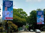 Strategi Unik! Billboard Dedie A. Rachim dan Jenal Mutaqin Menarik Perhatian di Jalan Padjadjaran