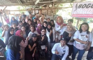 Relawan Sohib Rena, Hadirkan Tokoh Inspiratif Cawalkot Bogor Rena Da Frina, Tampung Aspirasi Emak-Emak di Kedung Badak