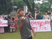 Aksi Simbolik BEM IPB Bersama Petani Bogor dalam Memperingati Hari Tani 2024