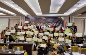 Vent Indo Sukses Gelar Seminar Nasional Pendidikan, Stadium General, dan Wisuda Akbar Cetak Ventrilokuis Andal