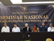 Kak Seto dan Ria Enes Hadiri Seminar dan Wisuda Akbar Vent Indo