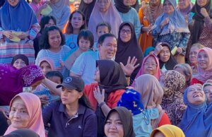Ngobrol Sehat Bersama Warga Gunung Batu: Keluhan Soal Rumah Tidak Layak Huni dan Harapan ke Dokter Rayendra
