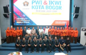 Pengurus PWI dan IKWI Kota Bogor Periode 2024-2027 Resmi Dilantik