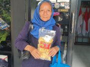 Dedeh Suryani: Penjual Keripik Pisang yang Fasih Berbahasa Inggris dan Penuh Inspirasi