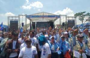Dedie-Jenal Gelar Pesta Rakyat Menuju Bogor Beres di Lapangan Kayu Manis