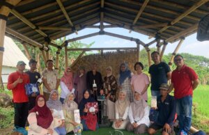 Prodi Supervisor Jaminan Mutu Pangan Sekolah Vokasi IPB University, Tidak Hanya Beri Pendampingan Tapi Juga Peralatan Peningkatan Mutu dan Keamanan Pangan Beras Sehat untuk Warga KTD Lemah Duhur Mulyaharja Bogor