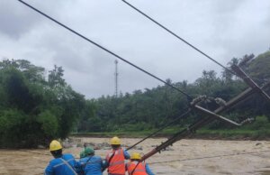 Sigap Siaga 24 Jam, PLN UID Jawa Barat Pulihkan 719 Gardu Distribusi Listrik Terdampak Banjir di Jawa Barat