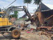 Kios Tanpa Izin di Jalan Merdeka Diterpa Pembongkaran, Pedagang Protes