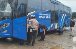 Ramcek Nataru di Terminal Bubulak dengan Infrastruktur Memprihatinkan, Jalan Bergelombang dan Becek