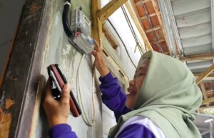 Masyarakat Jawa Barat Manfaatkan Promo Tarif Listrik 50% dari PLN