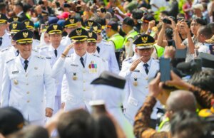 Momen Bersejarah: Dedie-Jenal Dilantik sebagai Wali Kota dan Wakil Wali Kota Bogor, Berjalan Kaki 800 Meter dari Monas ke Istana Merdeka