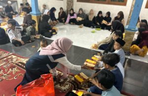 YBM PLN UP3 Bogor dan Generasi Cahaya Pintar Institut Pertanian Bogor Gelar Buka Puasa Bersama Anak Yatim