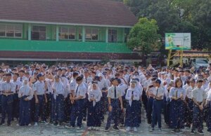 Pelepasan Siswa SMPN 11 Kota Bogor Angkatan XXXIV: Simbol Cinta, Budaya, dan Harapan