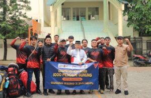 AWG Berangkatkan Relawan dari Bogor dalam Ekspedisi 1000 Pendaki untuk Palestina Tim relawan Aqsa Working Group (AWG) dilepas dari Cileungsi, Bogor, dalam Ekspedisi 1000 Pendaki Gunung untuk Palestina yang digelar dalam rangka Bulan Solidaritas Palestina 2025. (Dok. AWG)