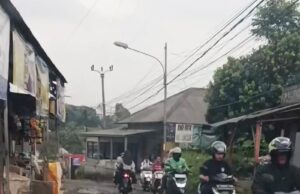 Jalan Rusak di Kota Bogor Makin Mengancam Keselamatan Warga