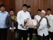 Rudy Susmanto Realisasikan Bantuan Rp.100 Juta Untuk Masjid Besar Kecamatan