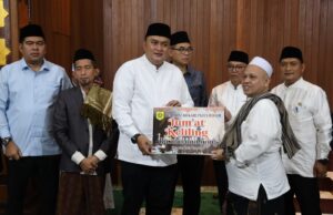 Rudy Susmanto Realisasikan Bantuan Rp.100 Juta Untuk Masjid Besar Kecamatan