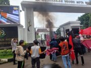 Tuntut Pengusutan Penyerobotan Fasos Fasum Cimahpar, Massa KOPAD Geruduk Kantor Kejari Kota Bogor