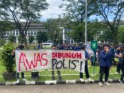 Darah di Maluku, Air Mata di IPB: Mahasiswa Gelar Aksi Tiarap Kecam Brutalitas Oknum Aparat