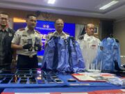 Markas Online Scam WNA Jepang di Sentul Digerebek, Imigrasi Bogor Temukan Seragam Polisi Palsu!