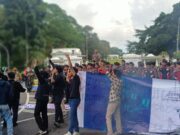 HMI Kota Bogor Gelar Aksi di Depan Istana, Kecam Agresi AS-Israel dan Desak Presiden Bersikap Tegas