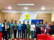 Sapa Petugas Piket Idul Fitri, Wali Kota Bogor Beri Suntikan Semangat di Kantor PLN ULP Bogor Kota