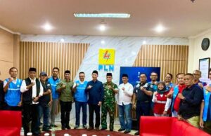 Sapa Petugas Piket Idul Fitri, Wali Kota Bogor Beri Suntikan Semangat di Kantor PLN ULP Bogor Kota
