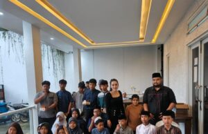Gelar Santunan di Hari Jumat, Kost Syariah Antasena Bogor Buktikan Kepedulian terhadap Warga